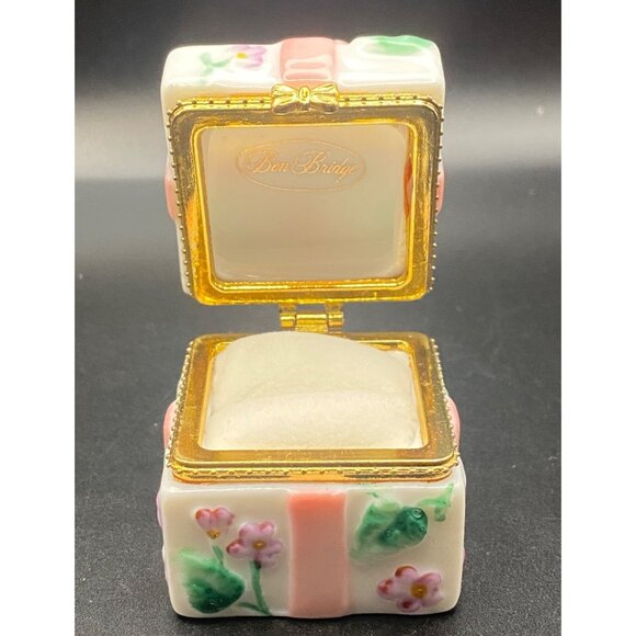 Ben Bridge Porcelain Gift Box Trinket Ring Pink Bow Floral Hinged Gold Trim - Picture 4 of 6